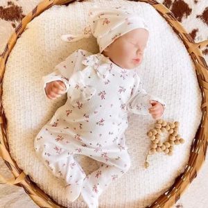 سرهمی مجلسی با کلاه obabyسفید و گلبهی