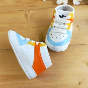 پاپوش آبی و صورتی