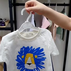 تیشرت و شلوارک شیر
